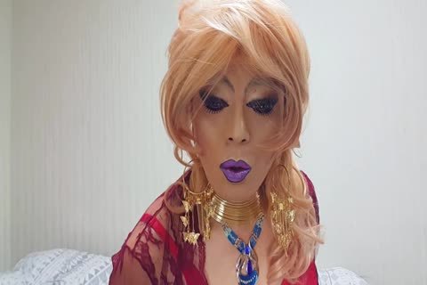 Sissy Niclo pretty Makeup After Smoking2