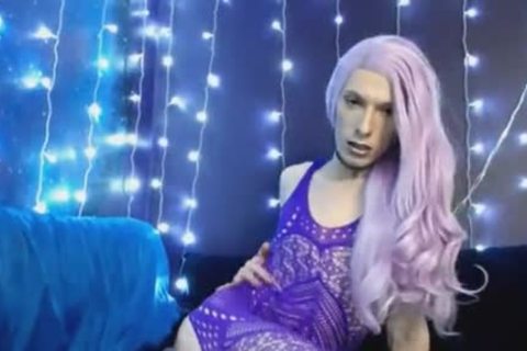 Crossdresser Enjoys Playing Her dong And wazoo