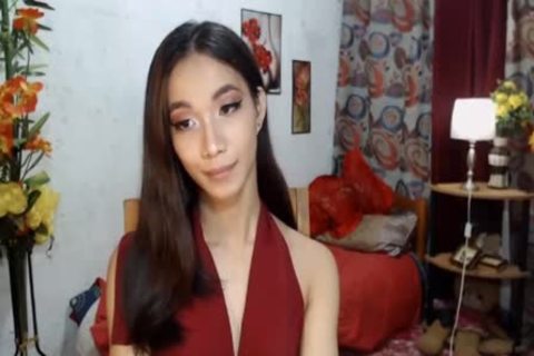 good sheboy Playing Her wang On cam