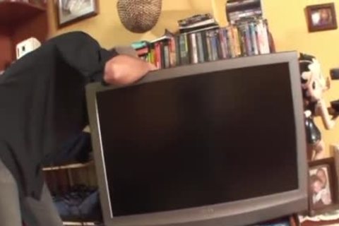 TS Lady jerking off whilst Being banged In trio