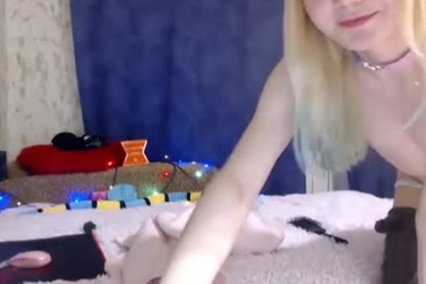 blonde Sissy: Throatfucking, wazoo to face hole, Salivating