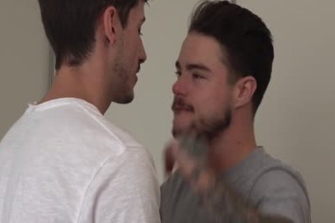 biggest Uncut 10-Pounder Stuffs Tatted Trans chap taut pussy