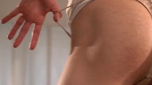 ladyman Beauty Upskirt Tease?